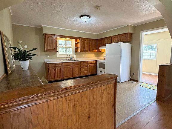 3rd image of 116 Oakdale Ave