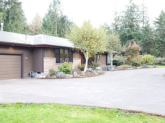 2nd image of 1756 Woodland Dr