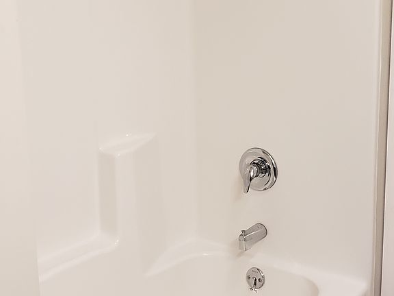 Tub/shower combo