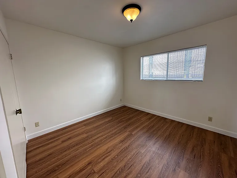 840 Haverford Ave #8 — Photo 11
