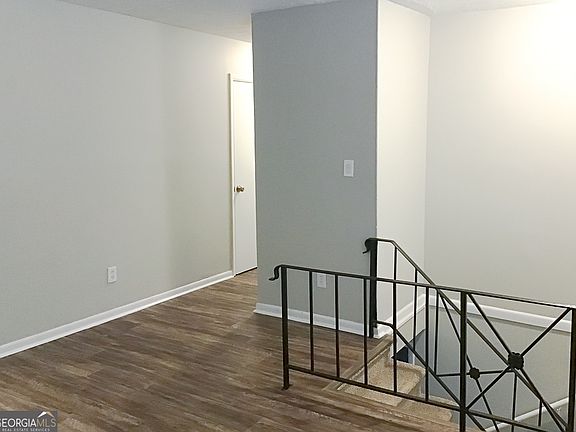 2nd image of 4666 Edwina Ln SW