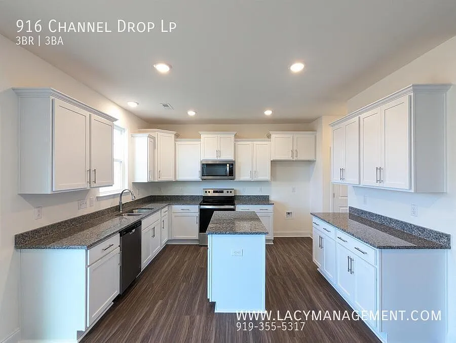 3 bed, 3.0 bath, 2234 sqft, $2,095 — Photo 4