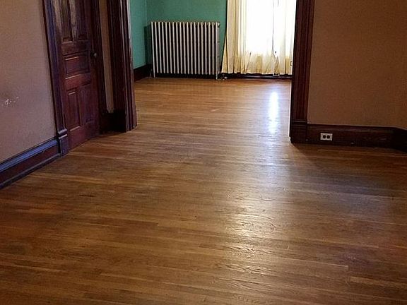 5th image of 173 Minerva St
