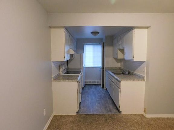 5th image of 21460 Beaconsfield St #1