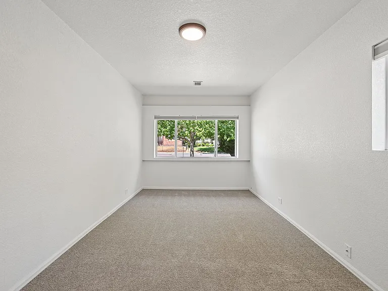 840 N Krameria St — Photo 67