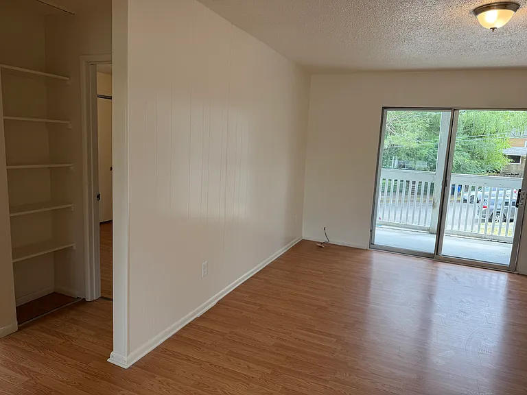 1409 SE Mall St #6 — Photo 15