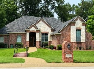 515 Southcreek Dr, Chandler, TX 75758