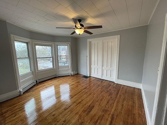2nd image of 3367 6th Ave #2R