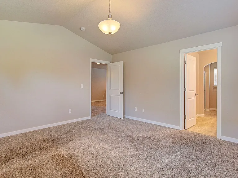 5615 NE 52nd Pl — Photo 24