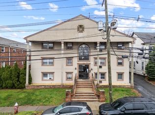 826 W Grand St, Elizabeth, NJ