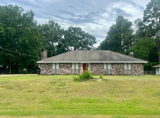 113 Tanglewood Dr, Hattiesburg, MS 39402