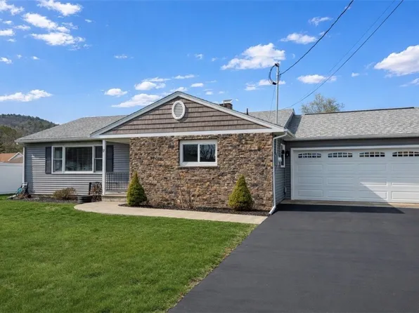 9 Crestview Dr W, Pine City, NY 14871