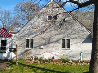 72 Ruby Ln, Levittown, PA 19055