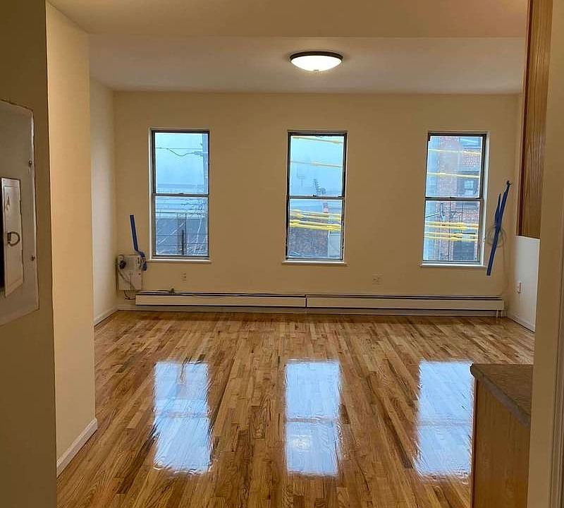 1st image of 273 Van Brunt St #Top