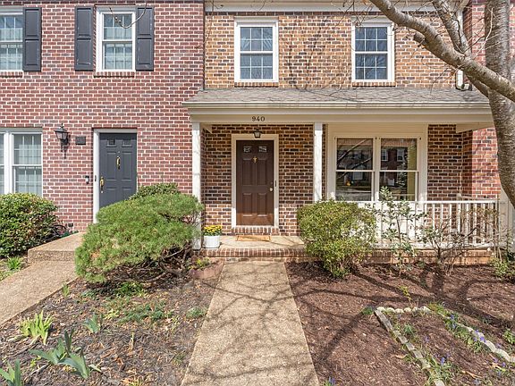 4th image of 940 Huntwood Ln