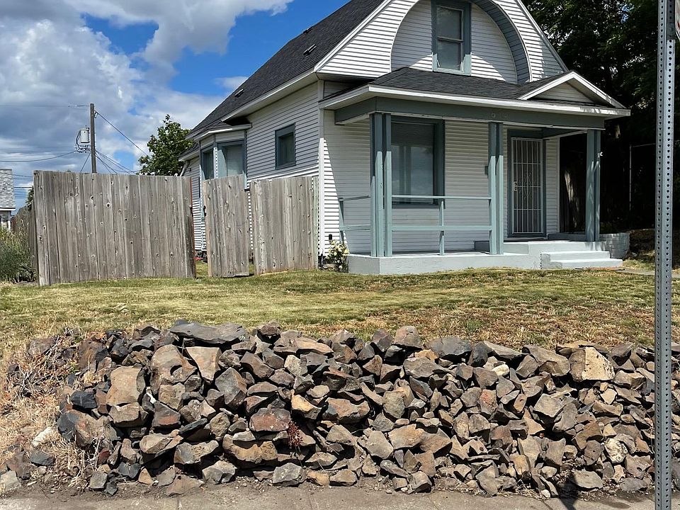 1st image of 614 W Spofford Ave