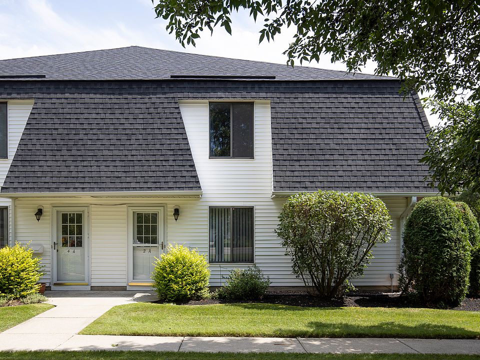 1st image of 2A Foxberry Dr S