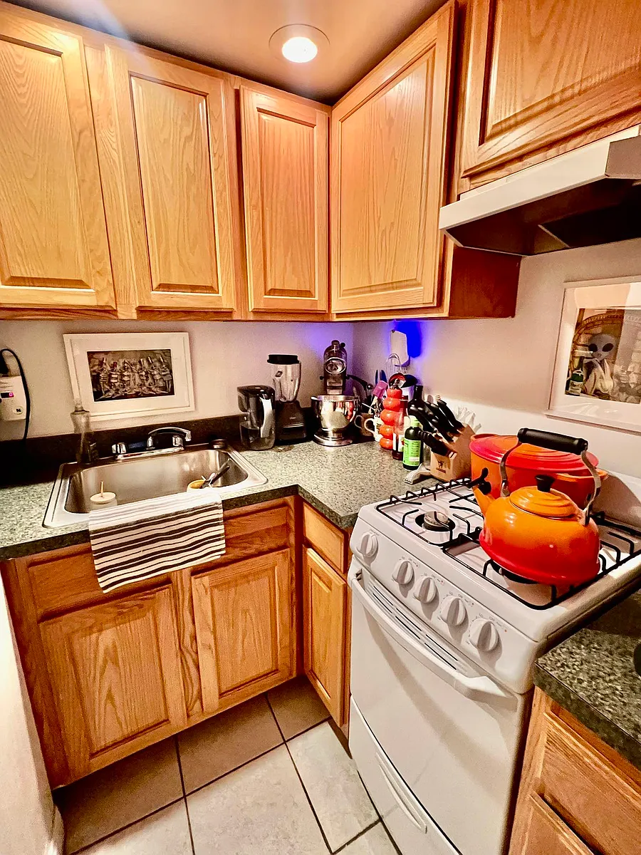 Building Photo - 31 W 85th St #1