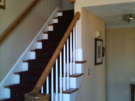 Front Staircase to upstairs Bedrooms