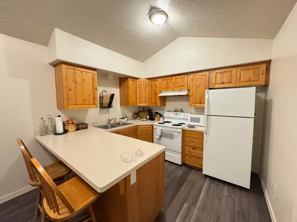 1537 Canyon Ave, Idaho Falls, ID 83402