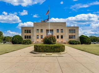 2001 N H St #3, Wellington, KS 67152
