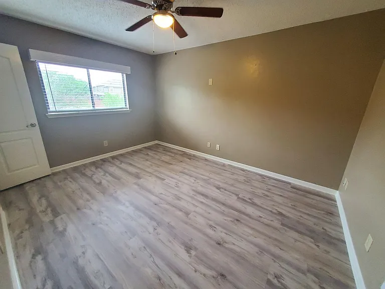 5715 Allbrook — Photo 12