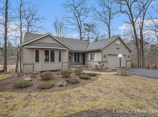 10915 Tefft Ave NE, Rockford, MI 49341