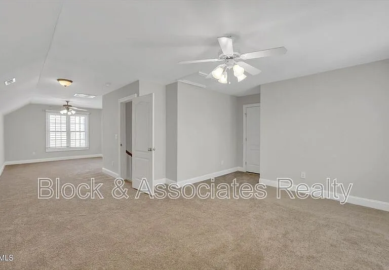 109 Old Savannah Dr — Photo 24
