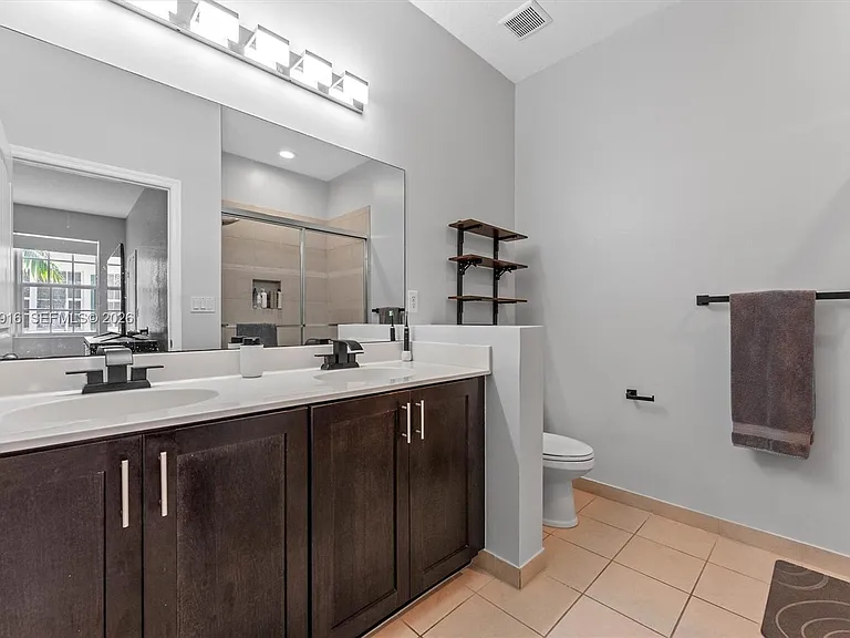 712 SW 2nd Way #712 — Photo 17