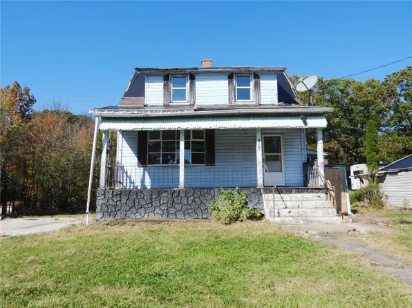1074 School Rd, Cairnbrook, PA 15924
