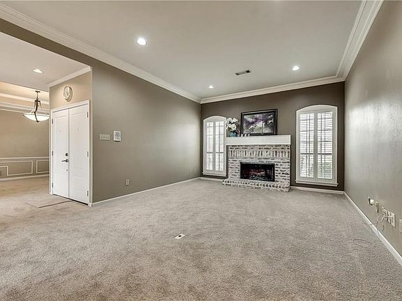 3rd image of 1313 Watersedge Dr