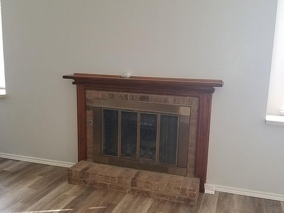 3rd image of 9609 Elmwood Ave Unit B