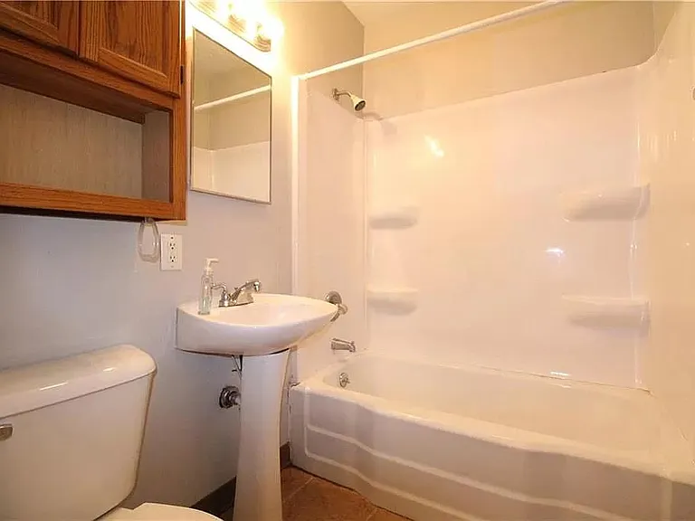 6300 Colby Ave — Photo 8