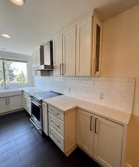 7210 Raintree Cir #210 — Photo 2