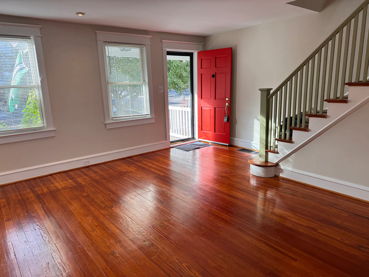 3 bed, 1156 sqft, $2,700 — Photo 4