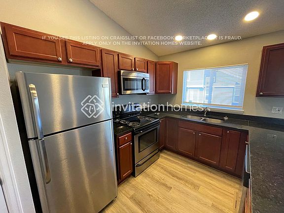 4th image of 16259 Goldenrod Way