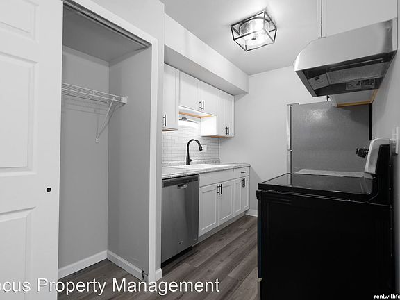 2nd image of 1029 Lucerne Dr #3D