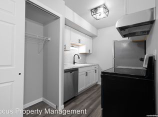 1001 Lucerne Dr #1C, Menasha, WI 54952