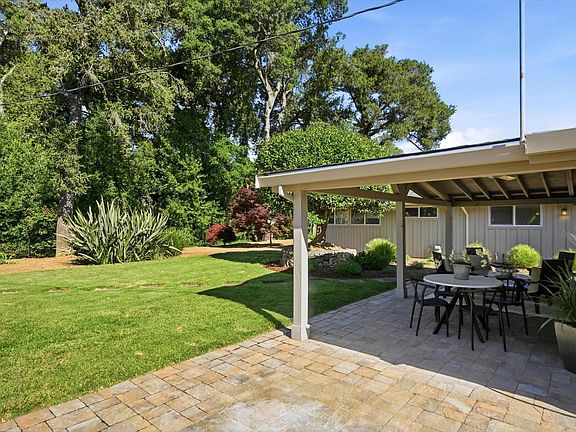 2nd image of 1053 Broadmoor Drive