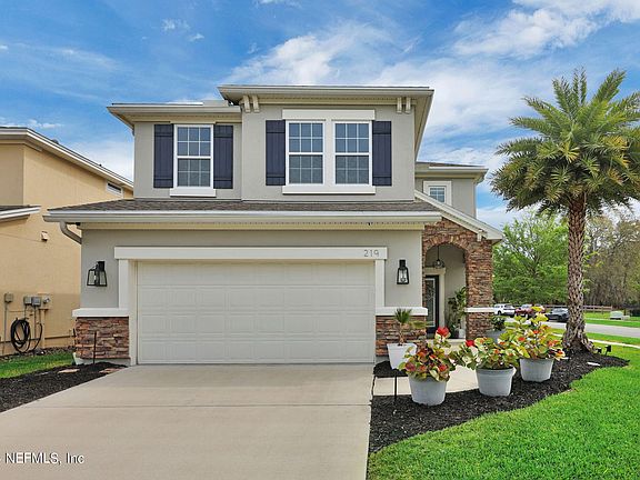 2nd image of 219 WOODLAND GREENS Drive