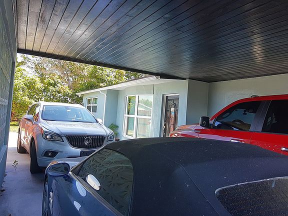 5th image of 260 NW 38th Pl