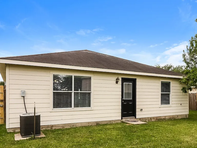 6919 Garnet Trail Ln — Photo 15