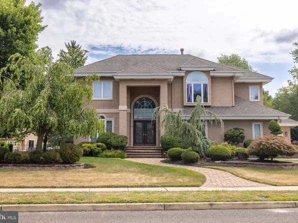36 Nolen Cir, Voorhees, NJ 08043