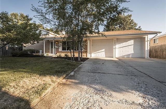 1st image of 2086 E Villaire Ave