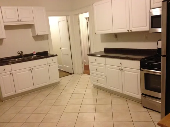 107 Wilson St, Bridgeport, CT 06605