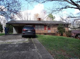 2815 8th Ave SE, Hickory, NC 28602