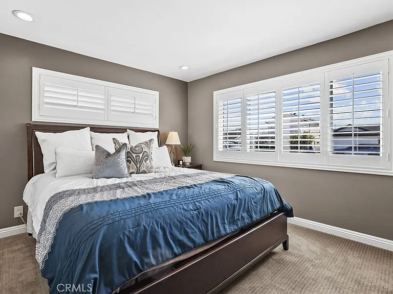 5251 Anthony Ave — Photo 33