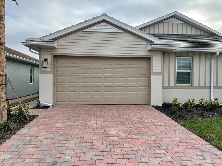 127 Ibiza Loop — Photo 1