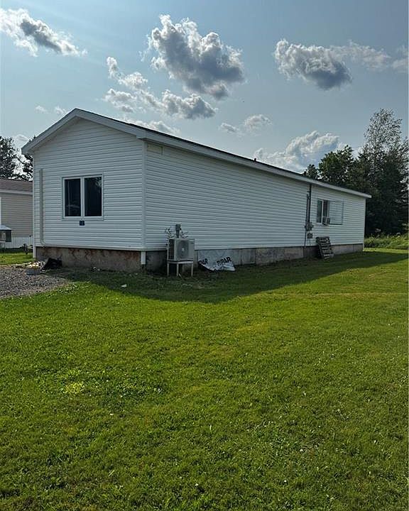 1st image of 17 Russell Dr