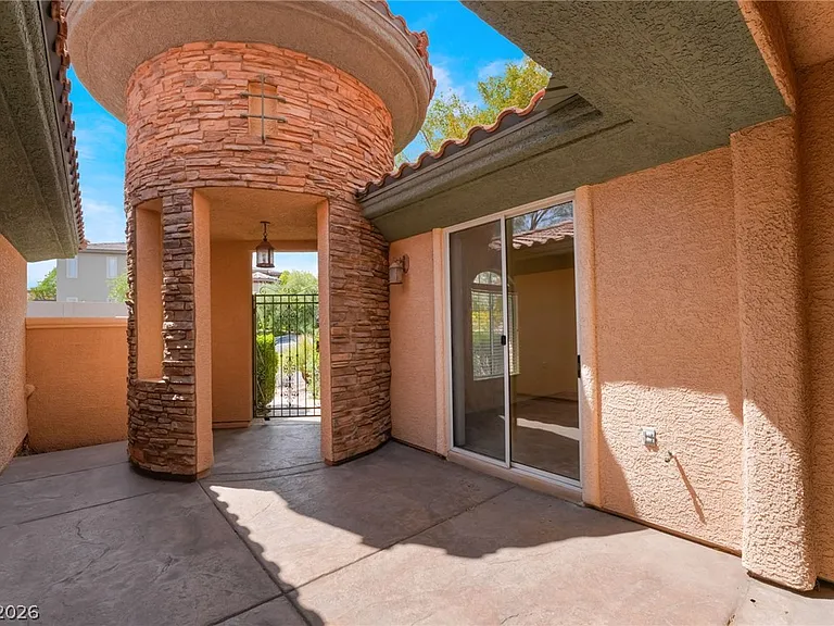 224 Uccello Dr — Photo 4